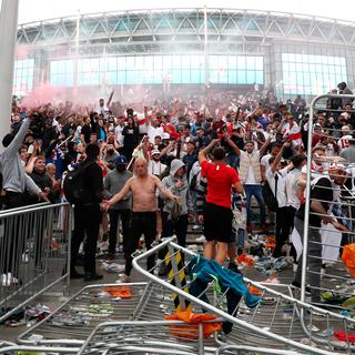 Ambiance tendue autour du stade de Wembley, à Londres, pour la finale Italie-Angleterre. [Reuters - Lee Smith]