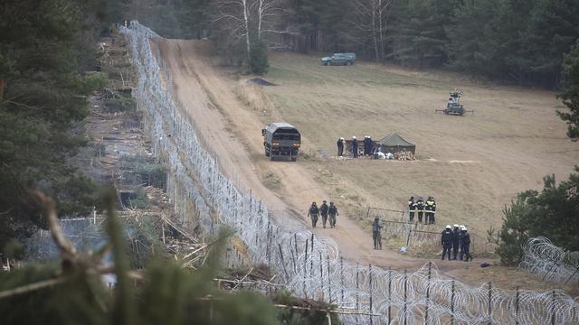 Nouvelles tentatives de passages de la frontière Biélorusse malgré la crise qui s'apaise. [BelTA via AP - Leonid Shcheglov]