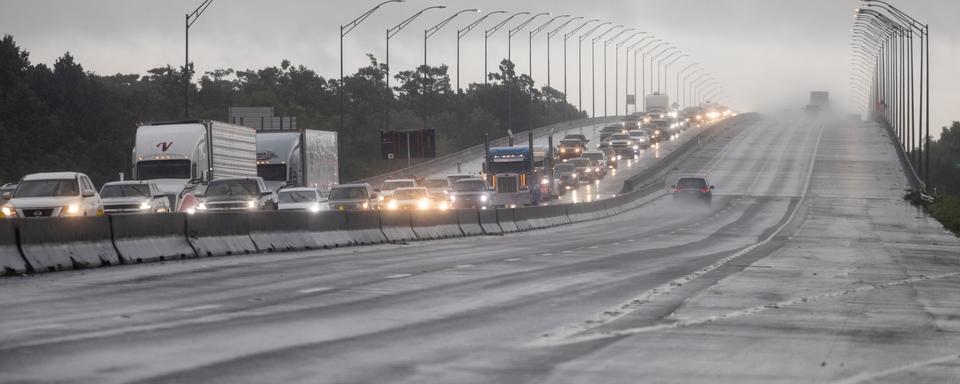 Des habitants fuient l'ouragan Ida qui se dirige vers la Louisiane. [Reuters - Adrees Latif]