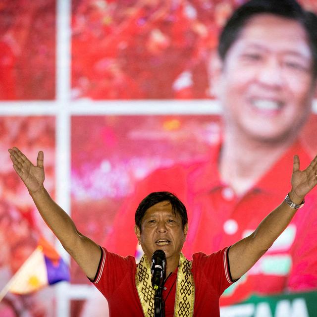 Le fils de l’ancien dictateur Marcos bientôt président des Philippines? [Reuters - Eloisa Lopez]