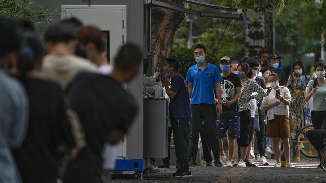 La Chine constate avec inquiétude l'arrivée du sous-variant Omicron BA5. [AP Photo - Andy Wong]