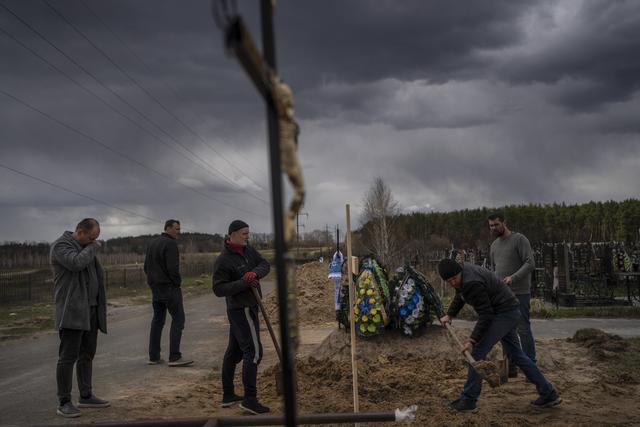 Le procureur de la CPI affirme que l'Ukraine "est une scène de crime". [AP Photo - Rodrigo Abd]