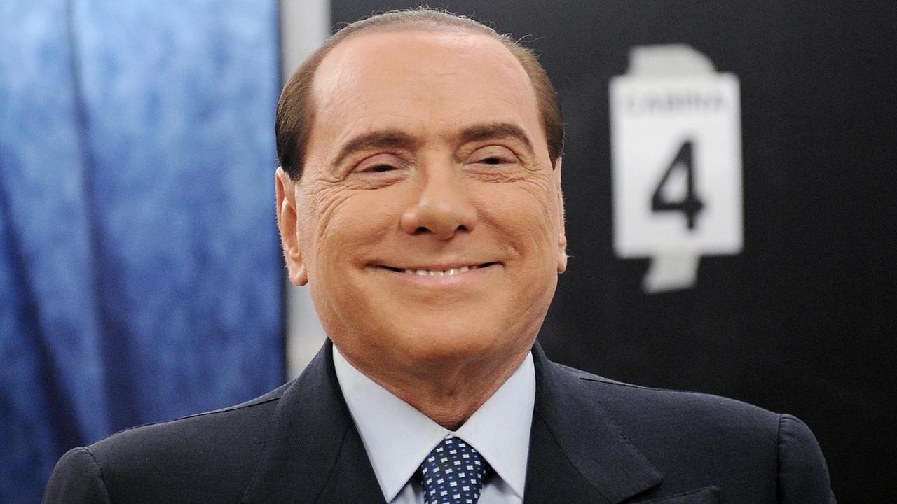 Silvio Berlusconi acquitté pour la corruption de témoins de ses soirées "bunga-bunga". [Keystone - Daniel Dal Zennaro]