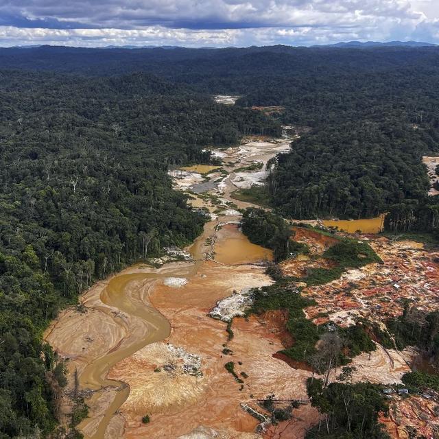 Brésil lance une cartographie de son or pour lutter contre l'orpaillage illégal qui sévit en Amazonie. [AFP - Alan Chaves]