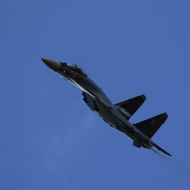 Un avion de chasse russe Sukhoi SU-35. [Reuters - Maxim Shemetov]