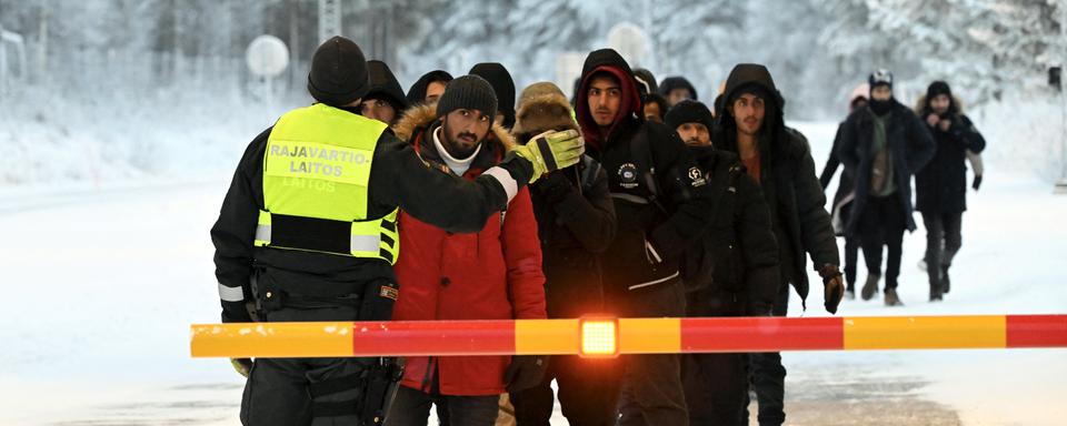 Depuis début août, environ 700 demandeurs d'asile sont entrés en Finlande sans visa par la frontière avec la Russie, selon les autorités finlandaises. [AFP - Jussi Nukari / Lehtikuva]