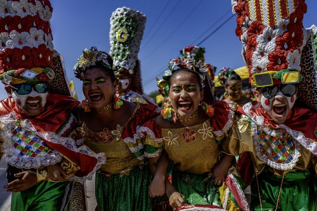 Le défilé 'Batalla de Flores' dans le cadre du carnaval de Barranquilla, à Barranquilla, en Colombie, le 11 février 2024. [AFP - CHARLIE CORDERO]