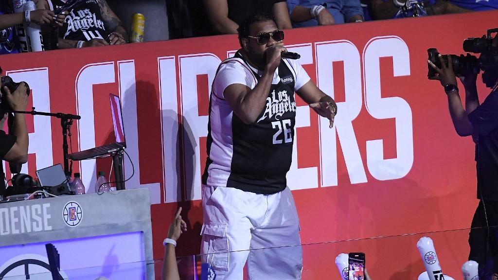 Le rappeur Fatman Scoop durant un concert, en juin 2021, en Californie. [GETTY IMAGES VIA AFP - KEVORK DJANSEZIAN]