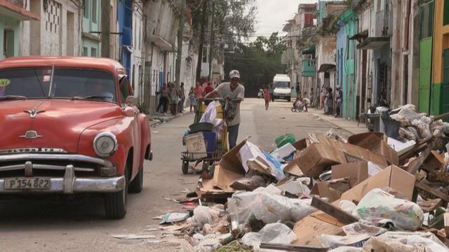 Chaque jour à La Havane, plus de 30'000 mètres cubes de déchets s'accumulent, soit 7000 de plus qu'il y a un an, selon les chiffres officiels.