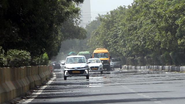 Les autorités de la ville de New Dehli, capitale de l'Inde, ont émis une alerte sanitaire rouge pour la journée de mercredi à cause de températures dépassant les 50°C. [KEYSTONE - HARISH TYAGI]