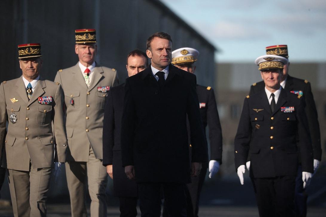 Emmanuel Macron en visite sur la base navale de Cherbourg, le 19 janvier 2024. [AFP - Christophe Petit Tesson]