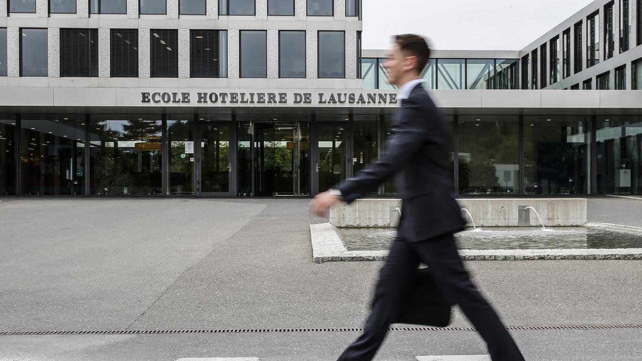 L'Ecole hôtelière de Lausanne est déchirée par un conflit interne. [Keystone - Peter Klaunzer]