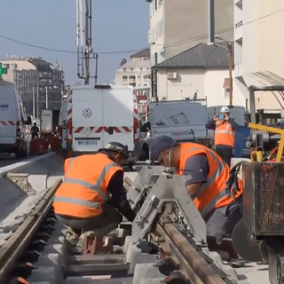 Une ligne de tram transfrontalière reliant Genève au centre d’Annemasse est en cours de construction. [RTS]