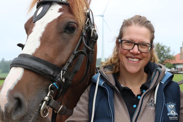 Lucia Vuillaume, éleveuse de chevaux des Franches-Montagnes [rts - Gabriela Cabré]