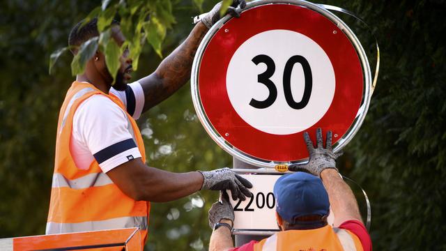 D'ici 2030, la ville de Lausanne généralisera le 30km/h [KEYSTONE - Laurent Gillieron]