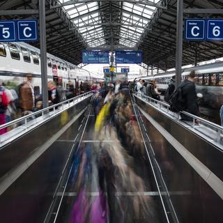 Les CFF et Trenitalia vont développer les liaisons entre la Suisse et l'Italie. [Keystone - Jean-Christophe Bott]