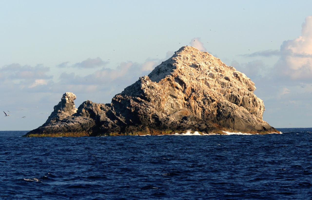 Une étude hawaïenne révèle que le Pūhāhonu serait le volcan le plus grand du monde [NOAA]