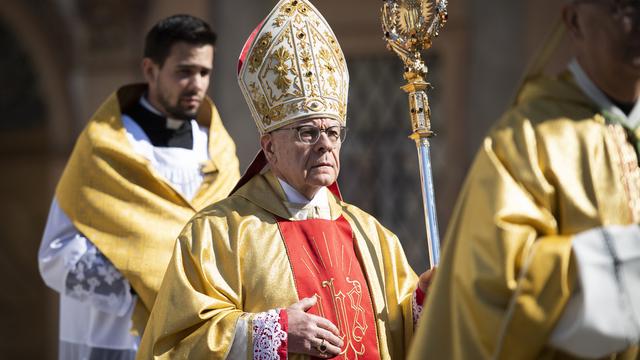 Vitus Huonder n'est plus l'évêque de Coire, le pape a accepté son retrait. [Keystone - Gian Ehrenzeller]