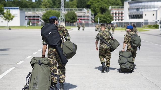 L'engagement de l’armée suisse au profit du système de santé a pris fin vendredi. [Keystone - Gian Ehrenzeller]