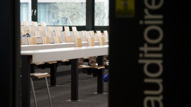 Un auditoire photographié à l'Ecole Polytechnique Federale de Lausanne. [Keystone - Laurent Gillieron]