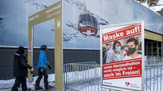 La station de ski de Titlis, cheval entre Obwald et Nidwald, a rouvert mercredi. [Keystone - Urs Flueeler]