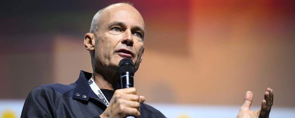 Bertrand Piccard va repartir faire un tour du monde en zeppelin solaire. [KEYSTONE - LAURENT GILLIERON]