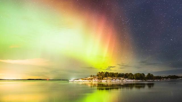 En Suède, vous pouvez assister à des spectacles lumineux spectaculaires sans électricité, écrit l'office du tourisme suédois. [Folio/imagebank.sweden.se - David Schreiner]