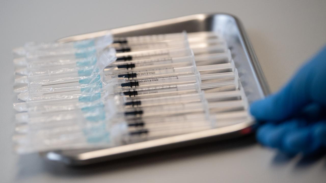 En Allemagne, le laboratoire BioNTech face à la justice pour son vaccin anti-Covid. [Keystone - Sven Hoppe]