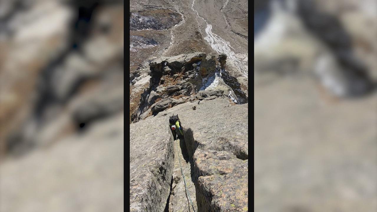 L'ascension vertigineuse du Flat Top, un sommet qui culmine à 6100 mètres. [Nathan Monard]