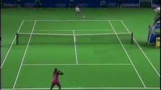 Les propos de Martina Hingis contre les soeurs Williams font monter la tension à l'US Open de New York