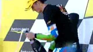 Moto: Thomas Lüthi remporte le titre mondial en 125 cm3