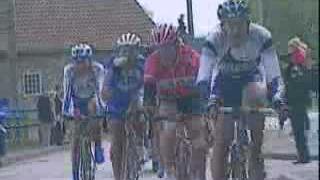 Cyclisme/Paris-Roubaix: le favori Tom Boonen triomphe dans la Reine des Classiques