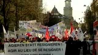 Berne: 2'000 fonctionnaires dans les rues pour dénoncer les coupes du budget 2006