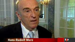 Fiscalité: Hans-Rudolf Merz fait un pas en direction des couples mariés