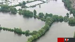 Grande-Bretagne: la ville d'Oxford envahie par les eaux