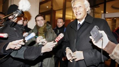 De Villepin se retrouve à nouveau sous les feux de la critique