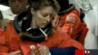 Lancement de la navette spatiale Endeavour: la NASA s'apprête à envoyer la première enseignante dans l'espace