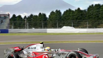 Lewis Hamilton annonce la couleur au pied du Mont-Fuji