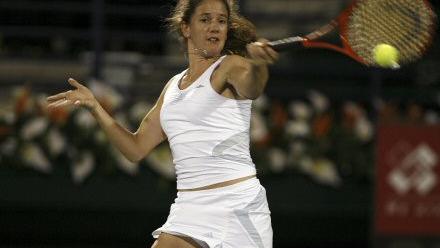 Schnyder a montré du courage contre Hantuchova, en vain...