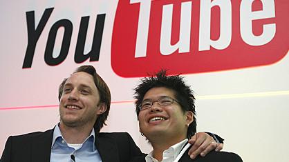 Chad Hurley et Steve Chen, cofondateurs de YouTube, mardi à Paris