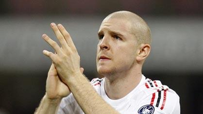 Senderos a disputé son premier match officiel avec Milan.