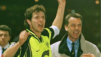 Hitzfeld a remporté deux fois la Ligue des Champions (ici en 1997 avec Dortmund)