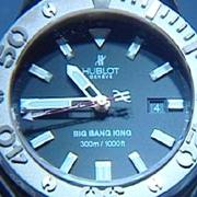 Le 24 avril 2008, le groupe LVMH rachète la marque horlogère suisse Hublot [RTS]