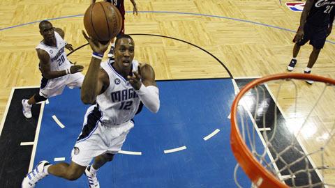 Dwight Howard a marqué 40 points pour propulser Orlando en finale.