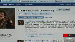Décès de Michael Jackson: de nombreux fans rendent hommage au chanteur sur Internet
