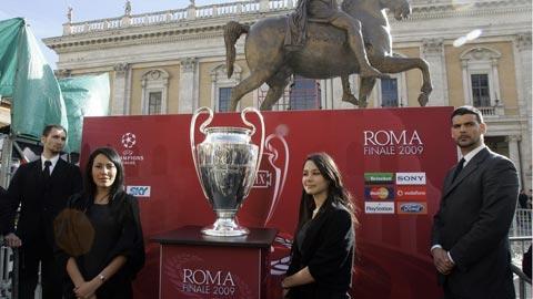 La coupe de la Ligue des champions: un trophée extrêmement convoité.