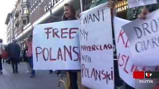 Roman Polanski s'oppose à son extradition, bénéficiant de l'appui de la diplomatie française et polonaise