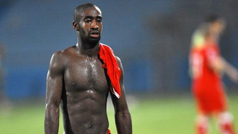 Djourou au repos forcé. La faute à une blessure au genou gauche.