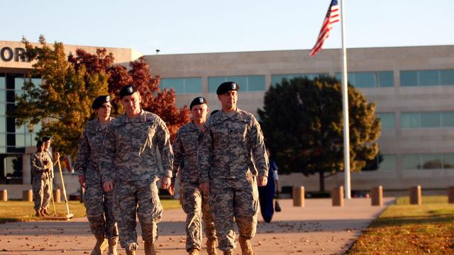 A la base militaire de Fort Hood, c'est l'incompréhension au lendemain du drame.