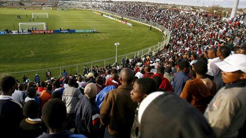 L'entraînement des Brésiliens est suivi en masse par les Sud-Africains.